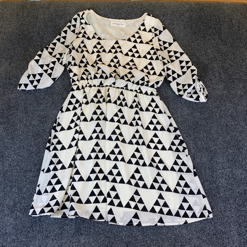 Peach Love Cream A-Line Dress Womens Medium White Black Triangle Roll Tab Sleeve
